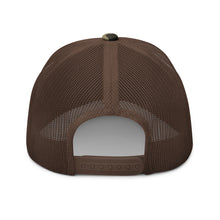 Load image into Gallery viewer, Camouflage Deugo Trucker Hat - Oak&Feather