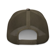 Load image into Gallery viewer, Camouflage Deugo Trucker Hat - Oak&Feather